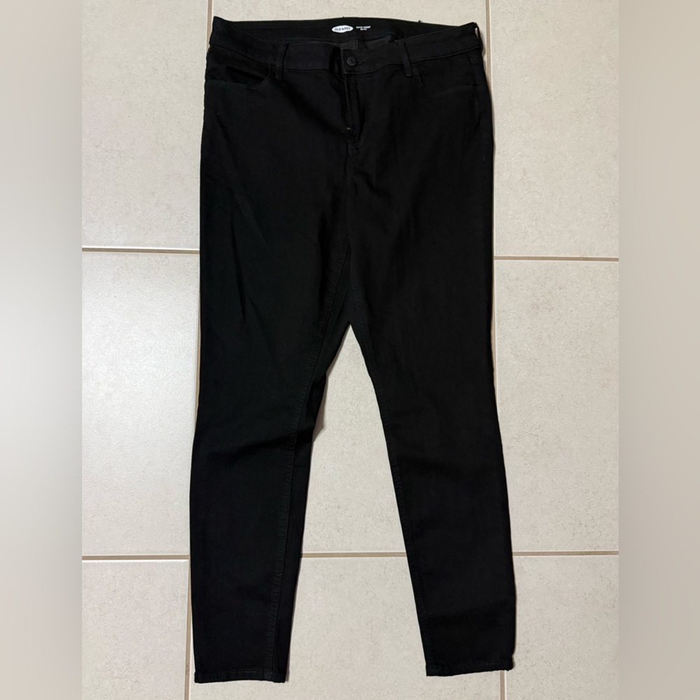 Old Navy Super Skinny Mid Rise Black Jeans